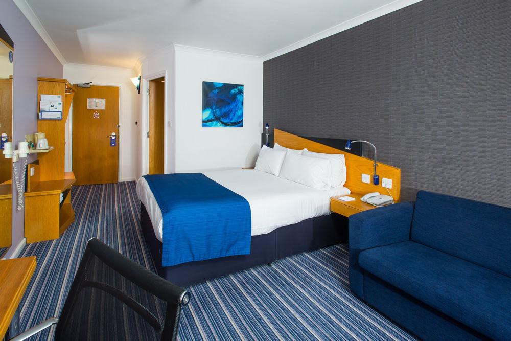 Holiday Inn Express Manchester East By Ihg Exterior foto