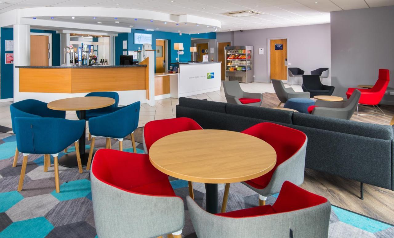 Holiday Inn Express Manchester East By Ihg Exterior foto