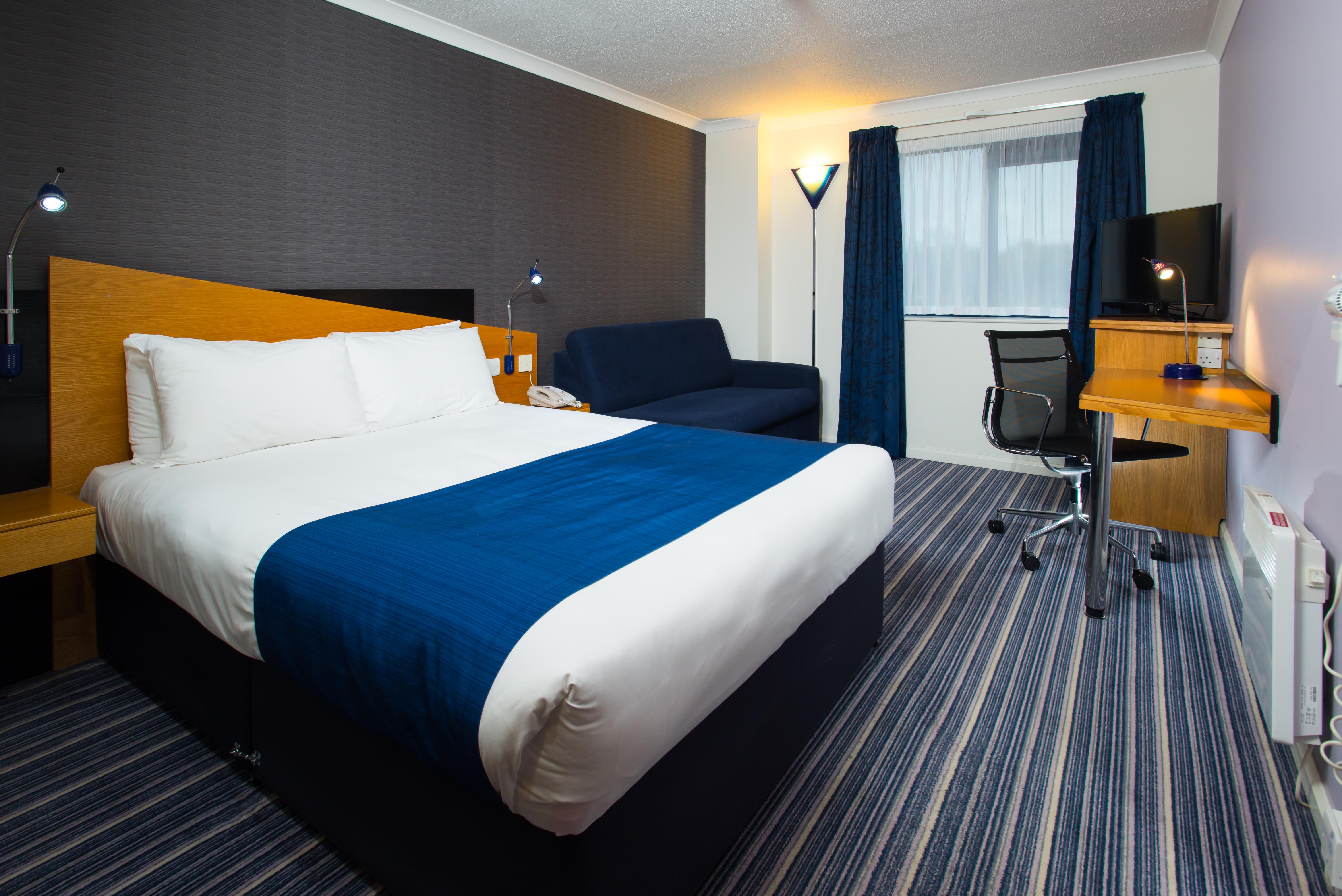 Holiday Inn Express Manchester East By Ihg Exterior foto