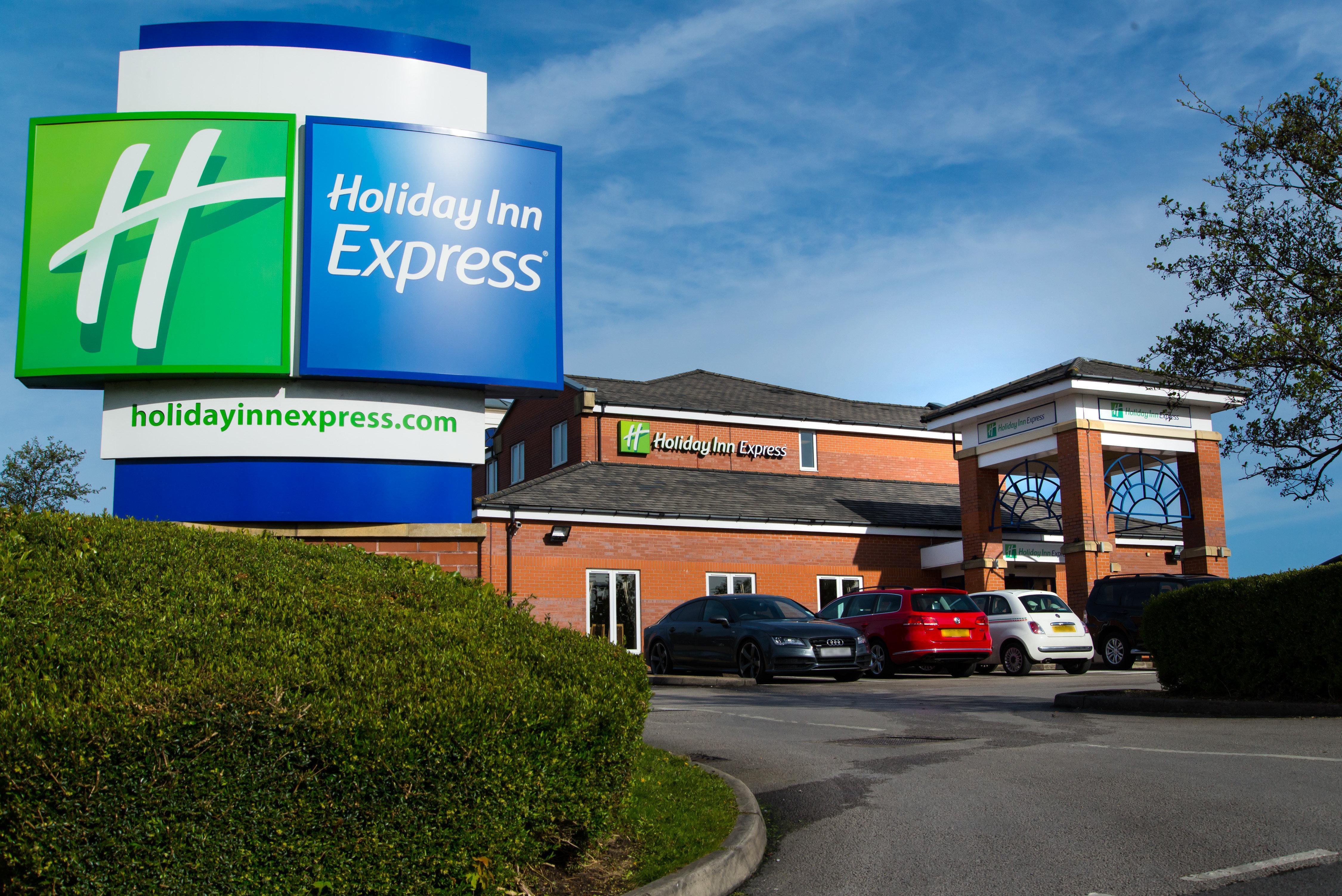 Holiday Inn Express Manchester East, An Ihg Hotel Exterior foto