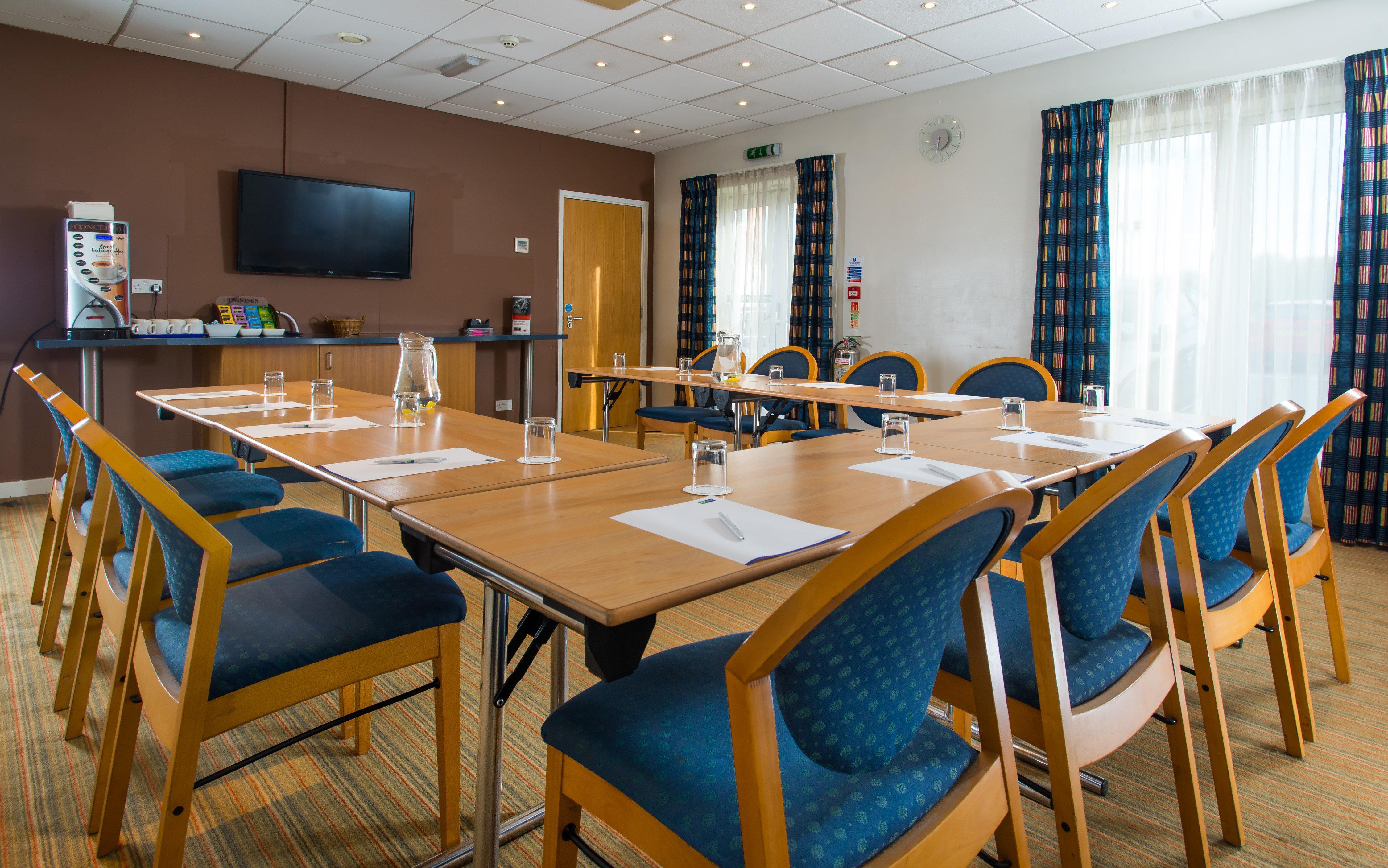Holiday Inn Express Manchester East By Ihg Exterior foto