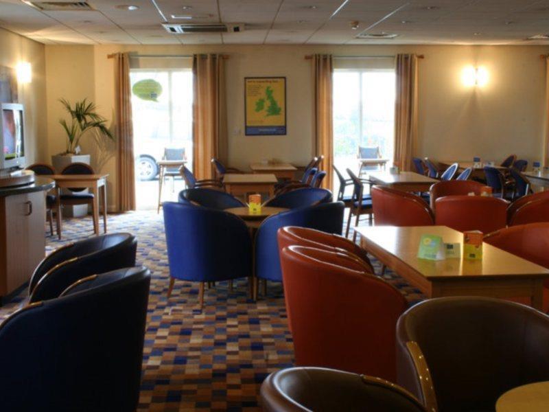 Holiday Inn Express Manchester East By Ihg Restaurant foto