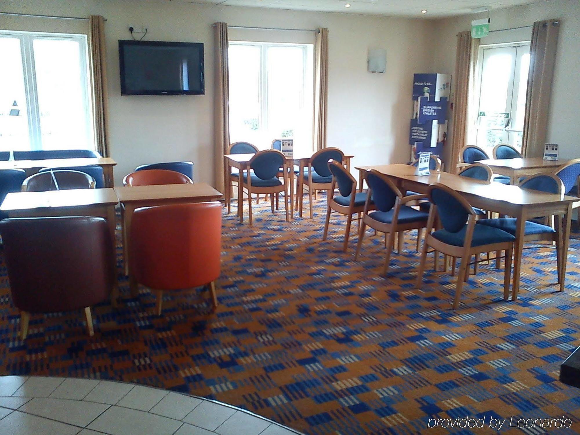 Holiday Inn Express Manchester East By Ihg Exterior foto