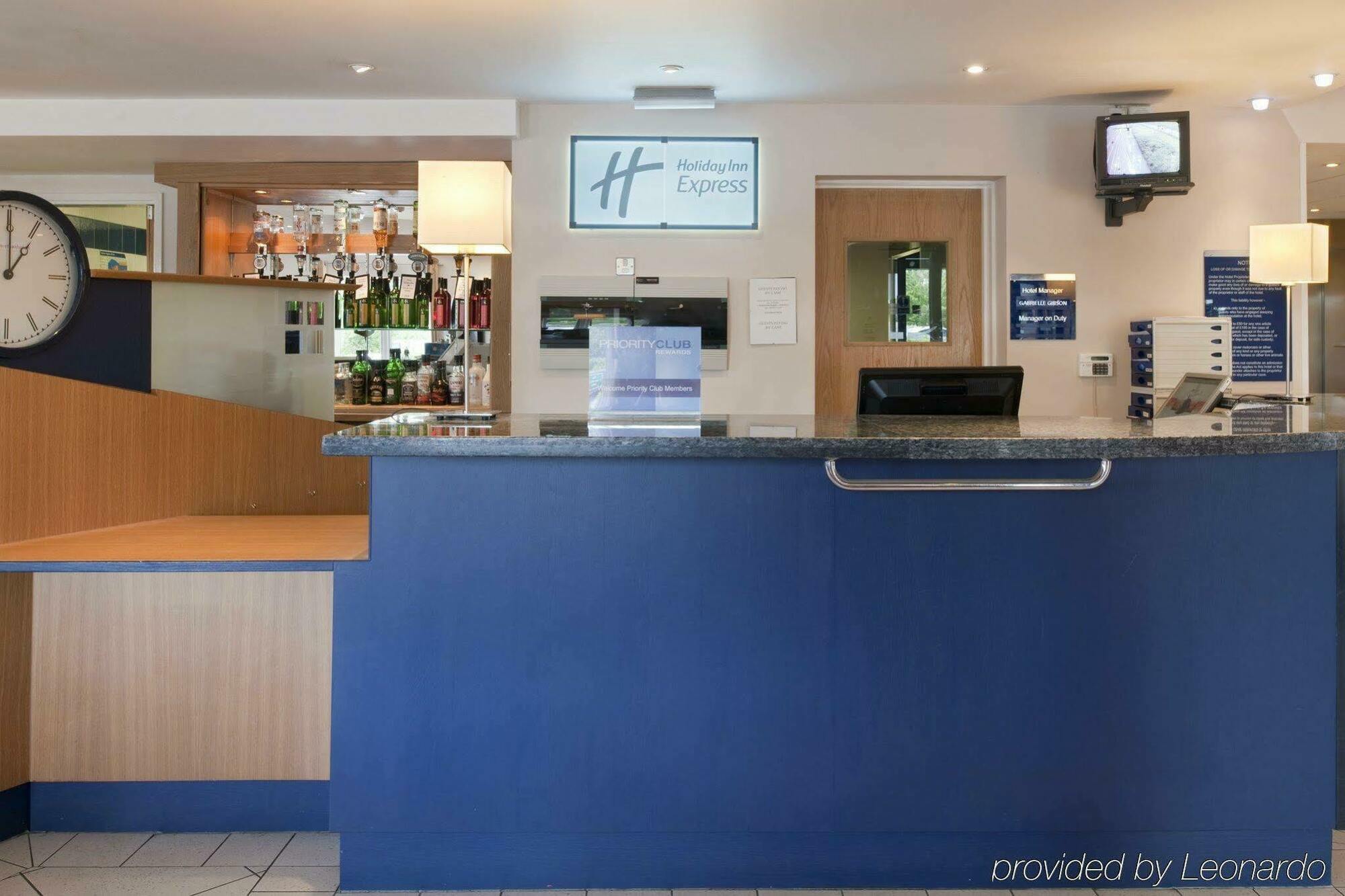 Holiday Inn Express Manchester East By Ihg Interior foto